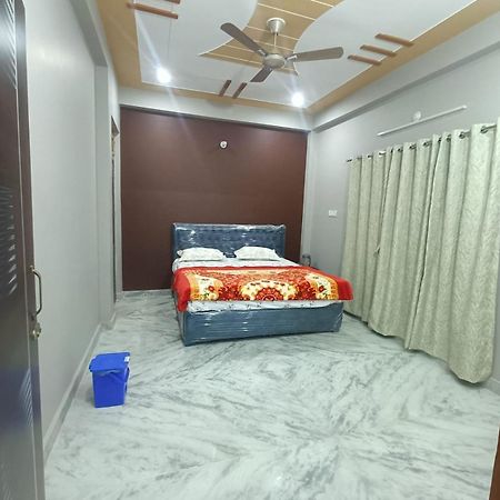 Hotel Sarvodaya Residency Ayodhya Esterno foto
