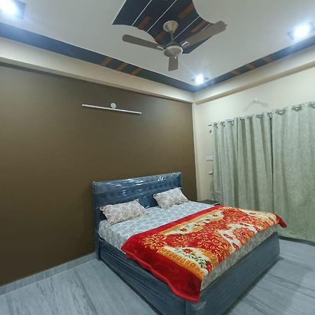 Hotel Sarvodaya Residency Ayodhya Esterno foto