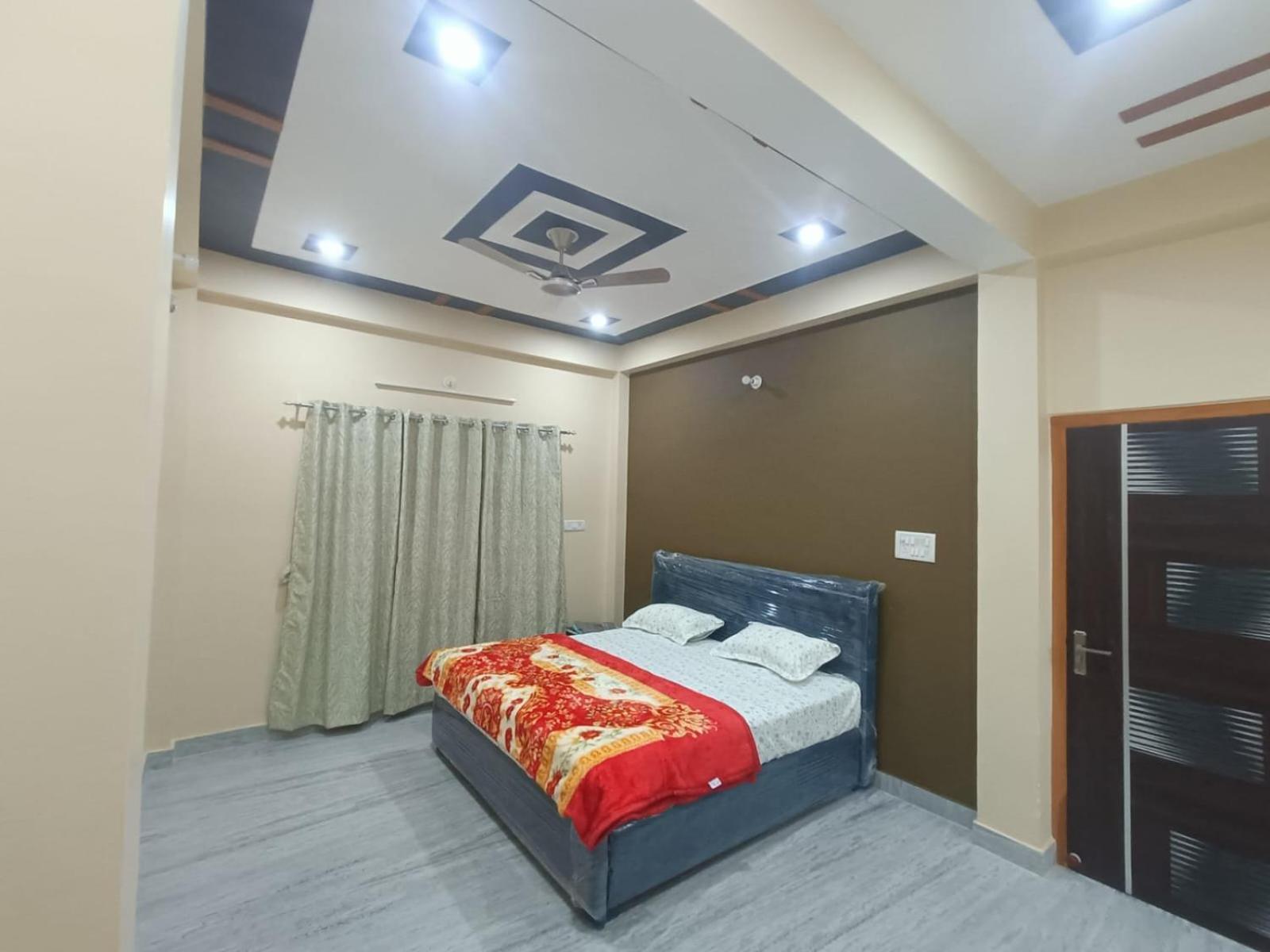 Hotel Sarvodaya Residency Ayodhya Esterno foto